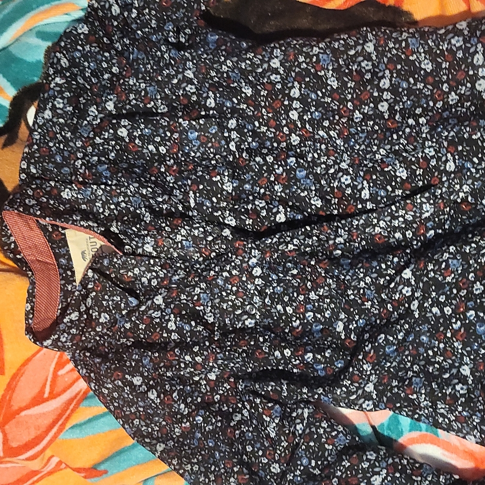 Black floral patten women's blouse size small